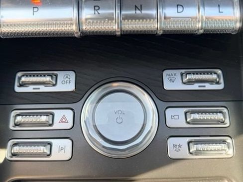 Used 2025 Lincoln Nautilus Reserve AWD/4WD image 29