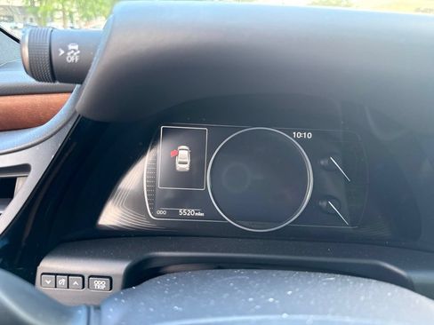 Used 2025 Lexus ES 350 w/ Premium Package FWD image 9