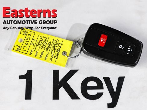 Used 2024 Toyota 4Runner SR5 AWD/4WD image 21