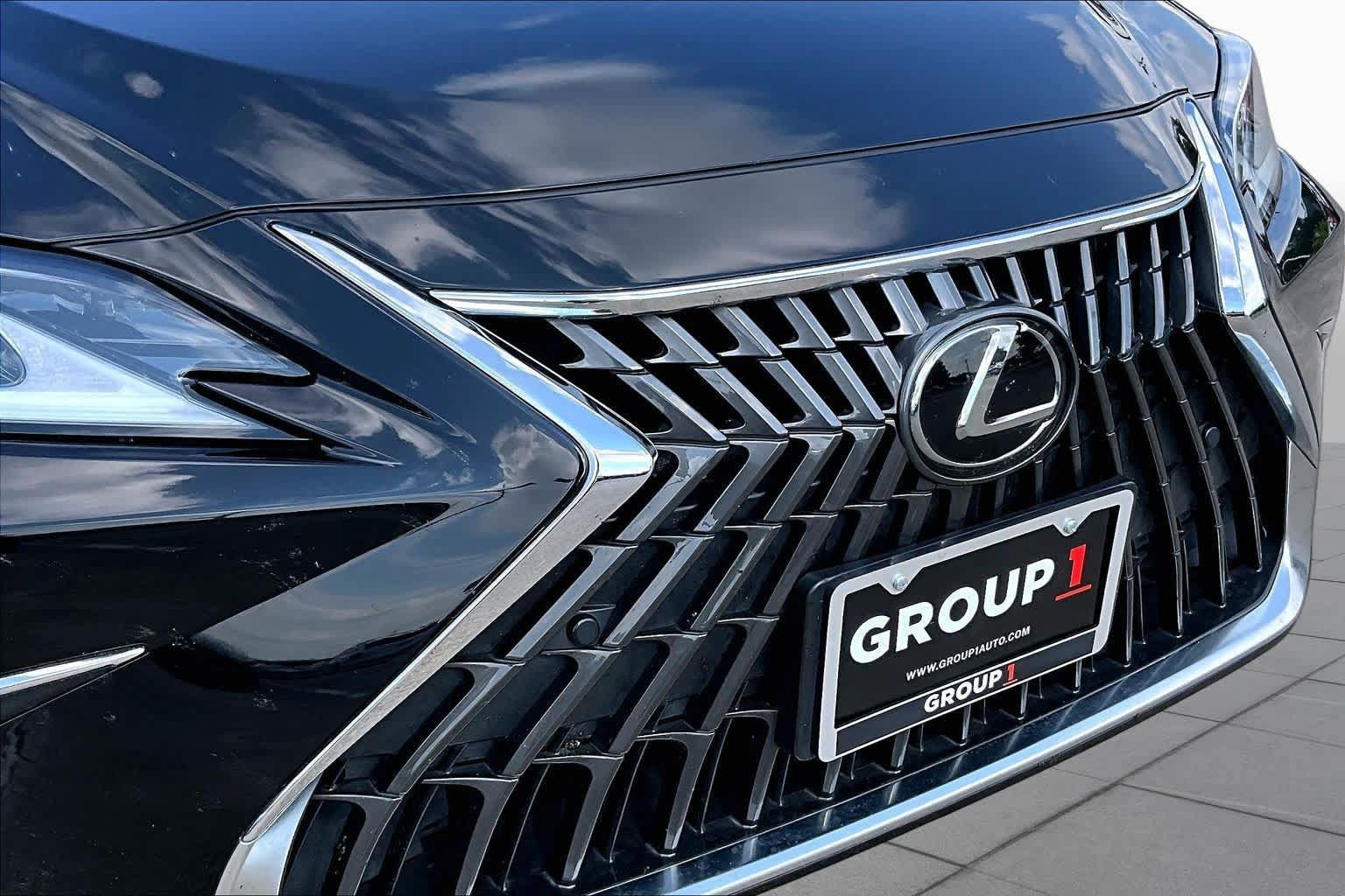 Used 2024 Lexus ES 350 w/ Premium Package FWD image 27