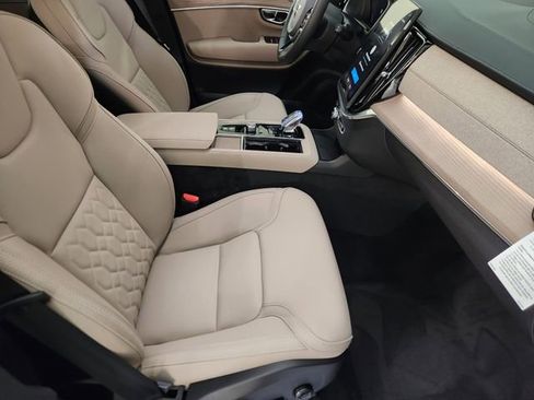 New 2026 Volvo XC90 T8 Core w/ Protection Package image 4