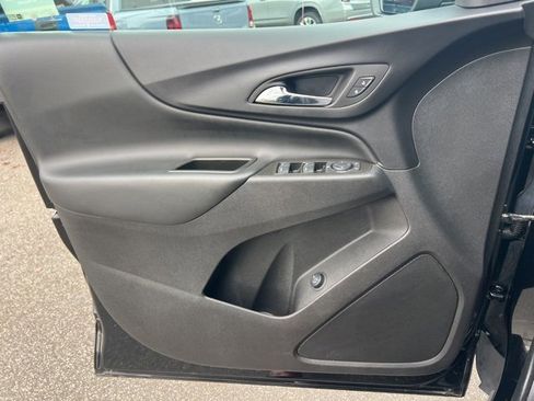 Used 2023 Chevrolet Equinox LT image 22