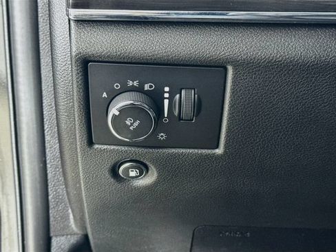 Used 2021 Jeep Grand Cherokee Limited AWD/4WD image 13