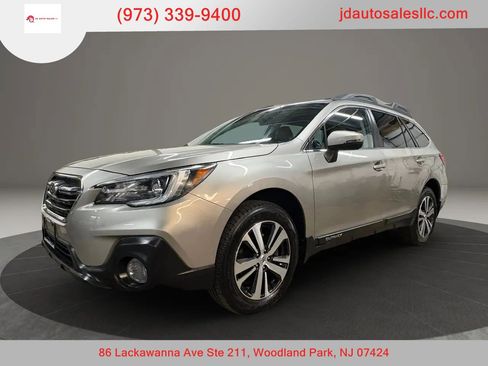 Used 2018 Subaru Outback 3.6R Limited AWD/4WD image 1