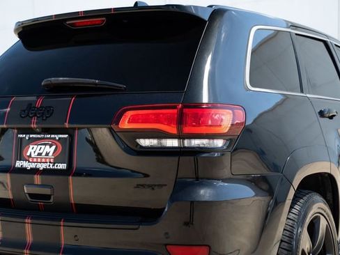Used 2015 Jeep Grand Cherokee SRT w/ Quick Order Package 26J AWD/4WD image 12