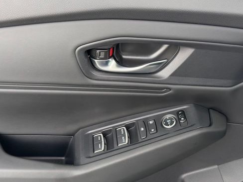 Used 2025 Honda Accord SE image 30