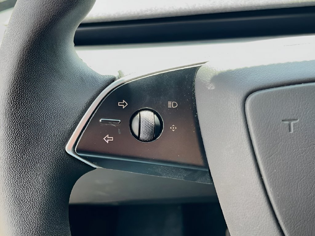 Used 2025 Tesla Model 3 Long Range RWD image 10