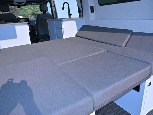 Used 2025 Mercedes-Benz Sprinter 2500 image 22