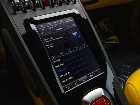 Used 2024 Lamborghini Huracan EVO image 65