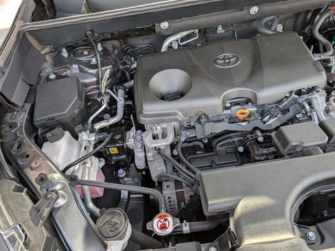 Used 2020 Toyota RAV4 XLE image 24