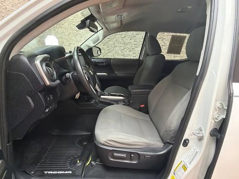 Used 2021 Toyota Tacoma SR5 RWD image 24