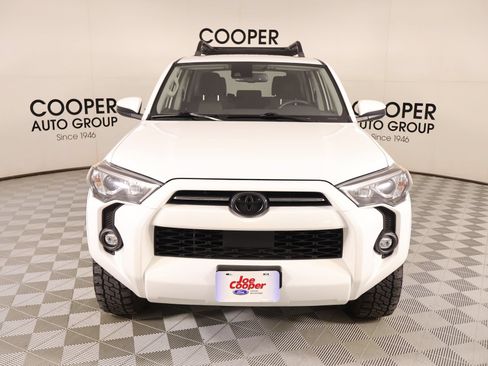 Used 2023 Toyota 4Runner SR5 AWD/4WD image 9