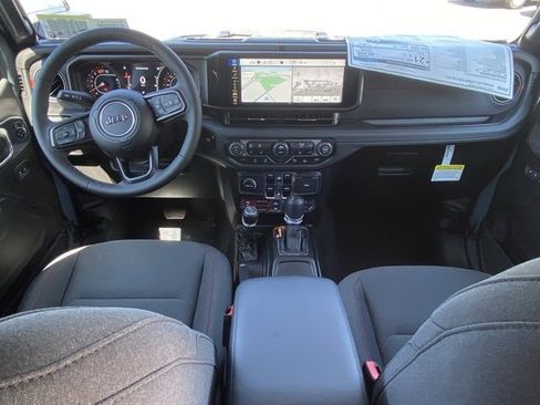 New 2025 Jeep Wrangler Rubicon w/ Technology Group image 33