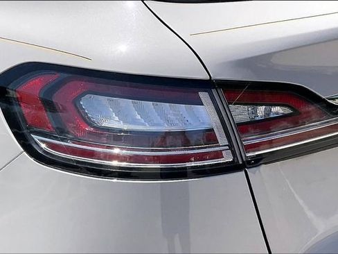 Used 2022 Lincoln Nautilus Reserve w/ Equipment Group 201A AWD/4WD image 28