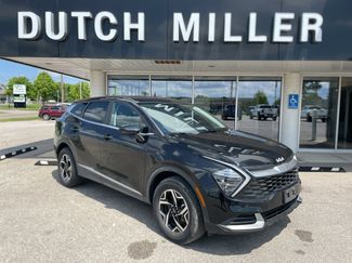 Used 2024 Kia Sportage LX image 1