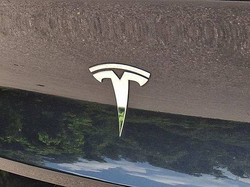 Used 2024 Tesla Model Y Long Range AWD/4WD image 36