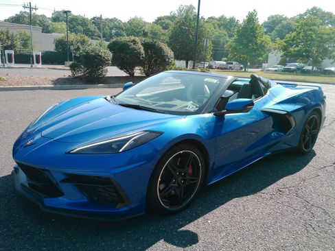 Used 2022 Chevrolet Corvette Stingray Preferred Conv w/ Z51 Performance Package RWD image 9