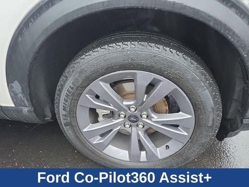 Used 2022 Ford Explorer XLT w/ Equipment Group 202A image 29