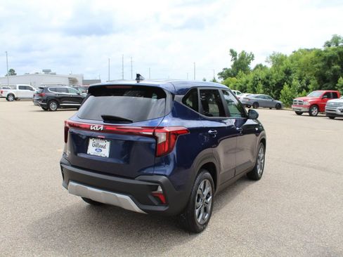 Used 2026 Kia Seltos LX FWD image 7