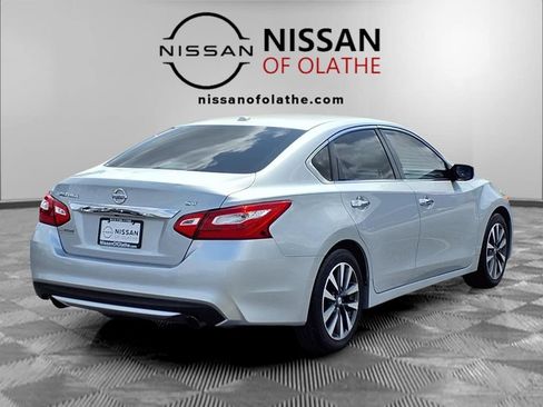 Used 2017 Nissan Altima 2.5 SV FWD image 25
