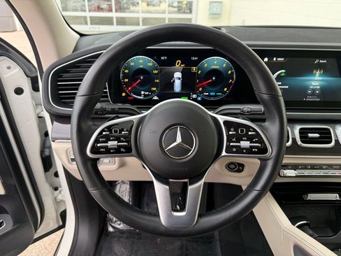 Used 2022 Mercedes-Benz GLS 450 4MATIC w/ Warmth & Comfort Package image 15