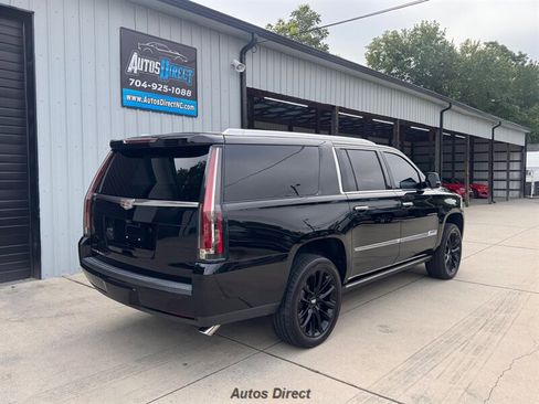 Used 2019 Cadillac Escalade ESV Premium Luxury RWD image 5