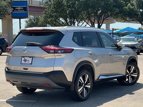 Used 2021 Nissan Rogue SL w/ Premium Package FWD image 4