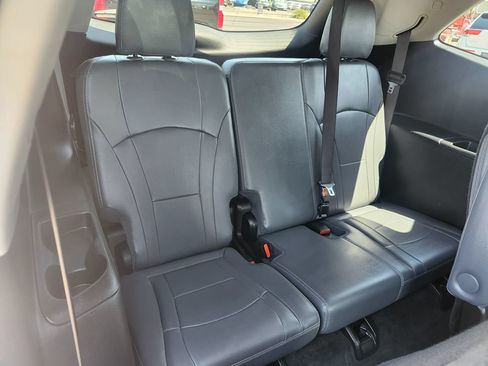 Used 2020 Buick Enclave Essence w/ Sound and Sites Package FWD image 22