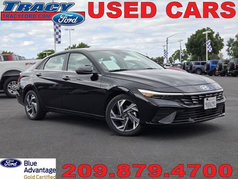 Used 2025 Hyundai Elantra Limited FWD image 1