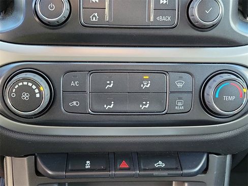 Used 2022 Chevrolet Colorado LT w/ LT Convenience Package image 27