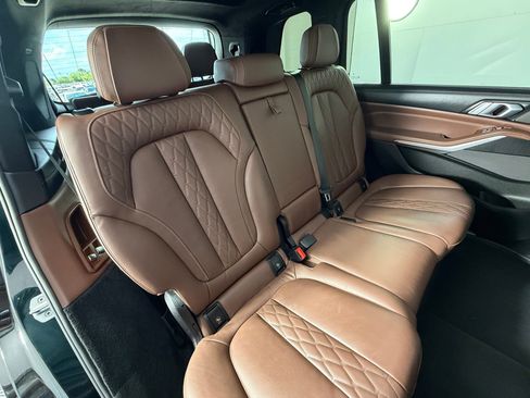 Used 2021 BMW ALPINA XB7 image 34