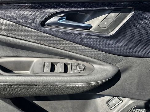 Used 2025 Chevrolet Blazer EV LT image 26