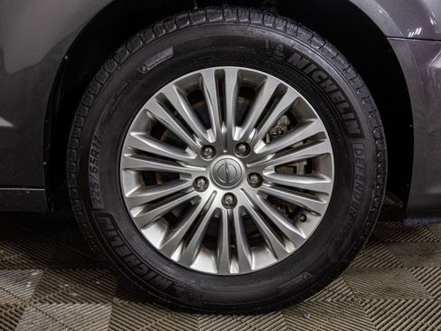 Used 2016 Chrysler Town & Country Touring-L w/ Driver Convenience Group image 54