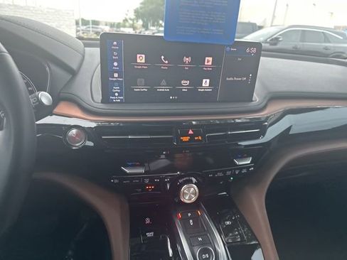 Used 2025 Acura MDX w/ Technology Package image 10
