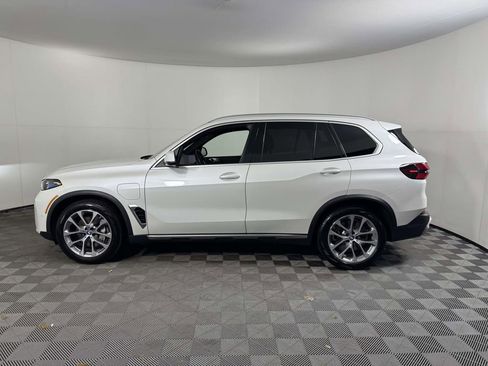 Used 2025 BMW X5 xDrive50e w/ Premium Package AWD/4WD image 11