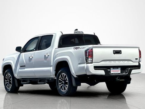 Certified 2022 Toyota Tacoma TRD Sport RWD image 3