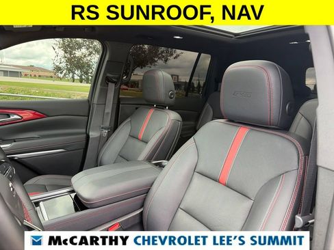 Used 2024 Chevrolet Traverse RS FWD image 55