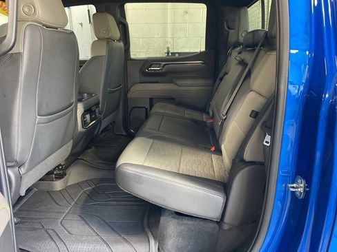 Used 2023 Chevrolet Silverado 1500 ZR2 w/ Technology Package image 15