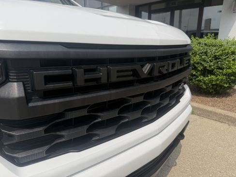 Used 2023 Chevrolet Silverado 1500 Custom w/ LPO, Dark Essentials Package AWD/4WD image 19