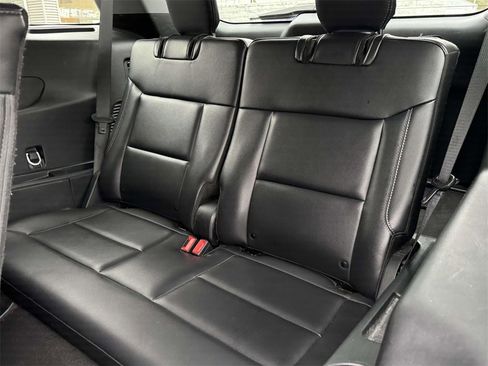 Used 2024 Ford Explorer Limited image 16