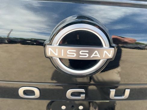 Certified 2024 Nissan Rogue SL w/ SL Premium Package AWD/4WD image 34