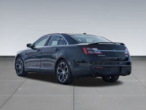 Used 2017 Ford Taurus SHO image 4