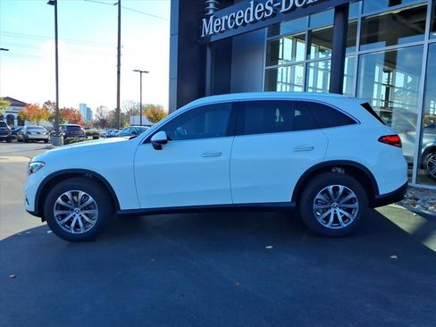 New 2026 Mercedes-Benz GLC 300 4MATIC image 3