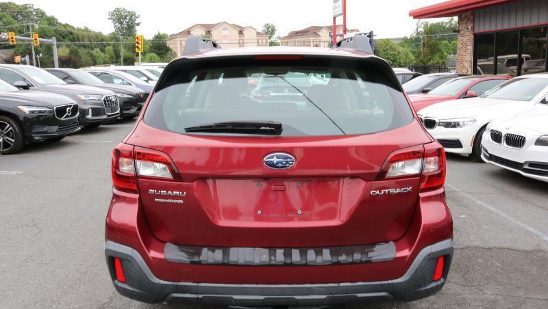 Used 2018 Subaru Outback 2.5i AWD/4WD image 6