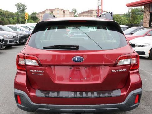 Used 2018 Subaru Outback 2.5i AWD/4WD image 6