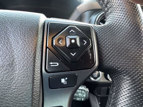 Used 2023 Toyota Tacoma TRD Sport AWD/4WD image 31