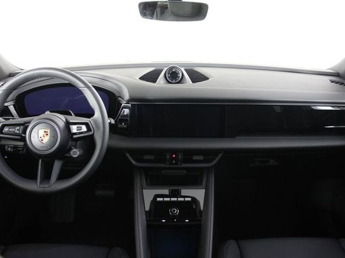 New 2026 Porsche Macan 4 Electric image 11