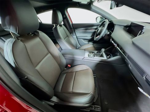 New 2026 MAZDA MAZDA3 Hatchback w/Premium Plus Pkg image 21