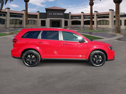 Used 2017 Dodge Journey SXT w/ Blacktop Package image 9