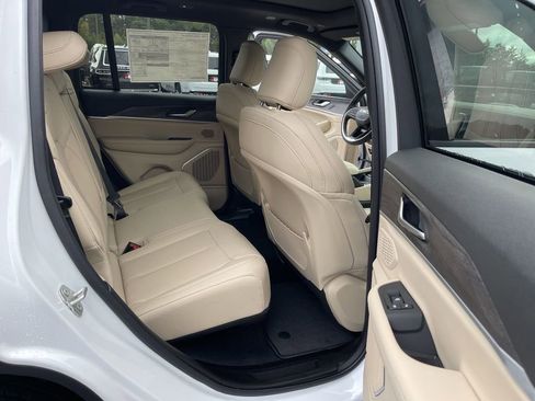 New 2024 Jeep Grand Cherokee Limited 4xe image 40